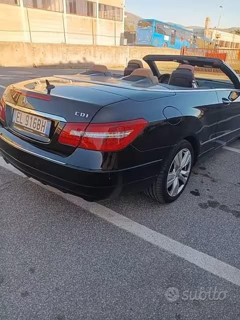 Gebraucht Mercedes E250 Avantgarde 204 PS (150 kW) 2012 Schwarz Cabrio