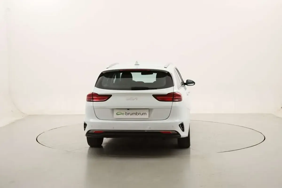 Usata Kia Ceed Sportswagon 136 CV (100 kW) 2022 Bianco Station wagon