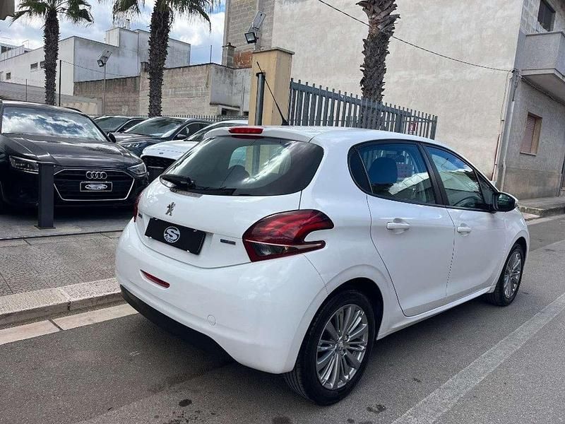 Usata Peugeot 208 Allure 82 CV (60 kW) 2016 Argento Utilitaria
