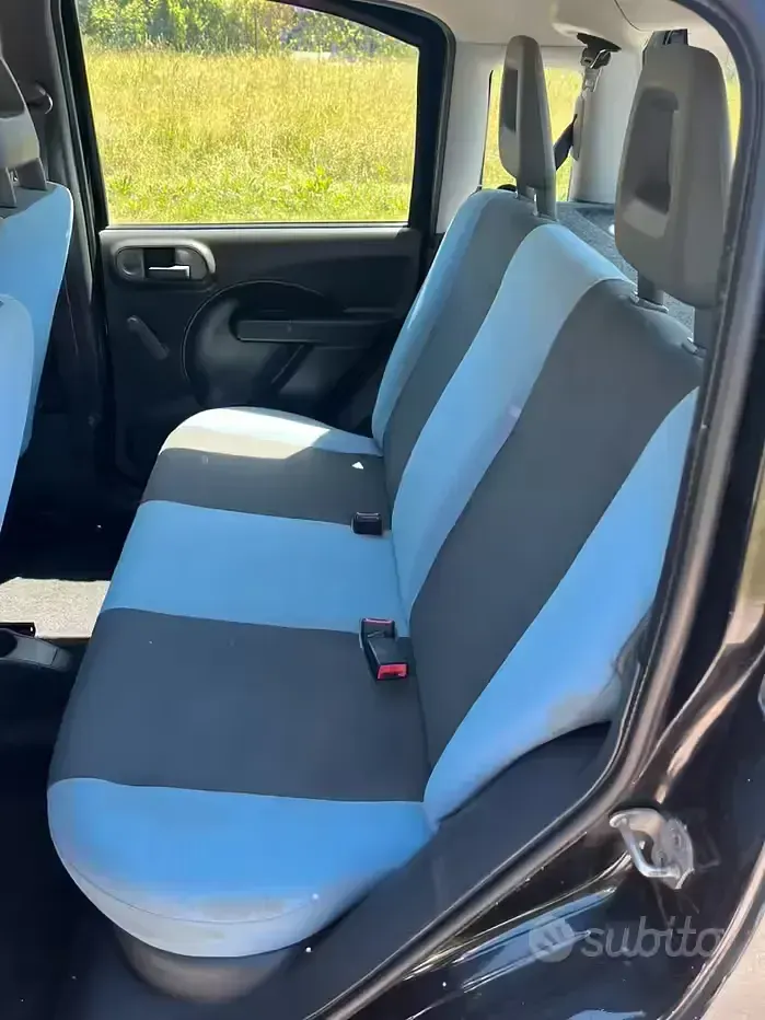 Usado Fiat Panda 4x4 69 HP (50 kW) 2009 Preto Citadino