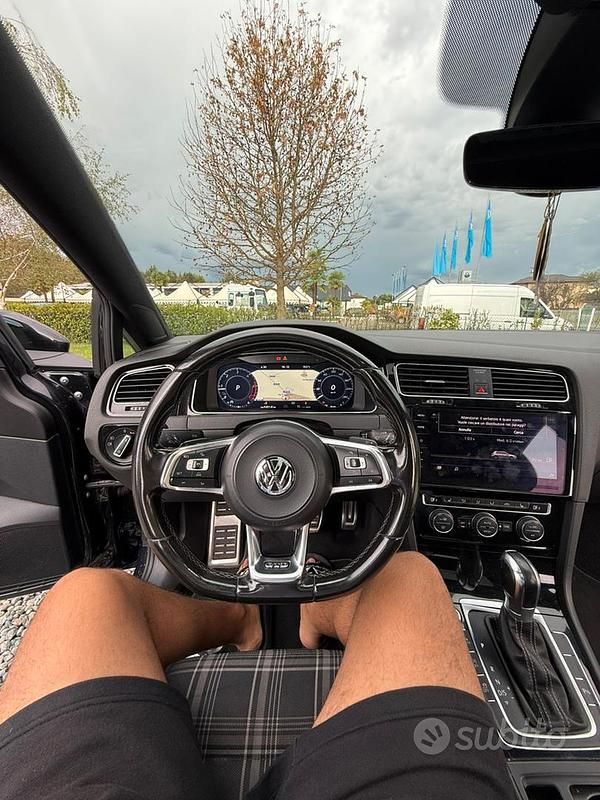 Nero Usata 2018 VW Golf VII GTD Tre volumi | 18.500 € (Buon prezzo) - Immagine 1/4