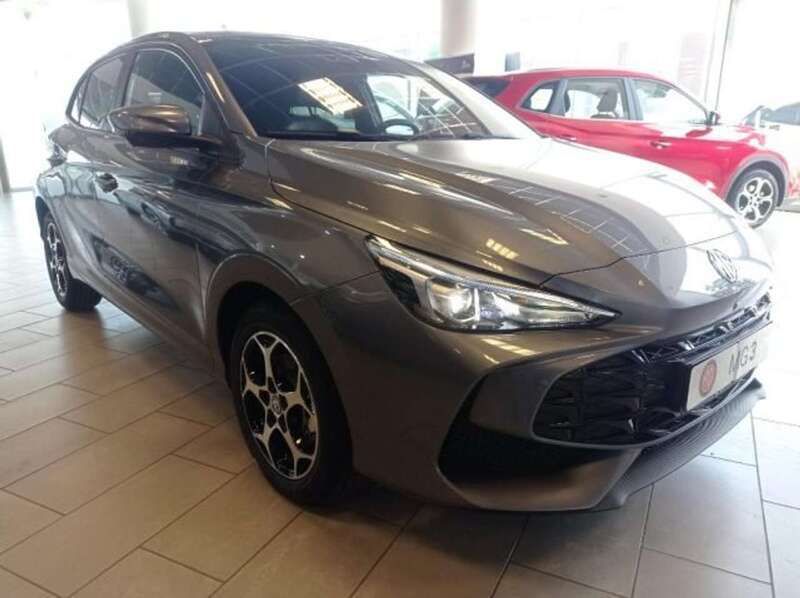 Nuova MG MG3 Luxury 102 CV (75 kW) 2025 Dark grey metallizzato Utilitaria