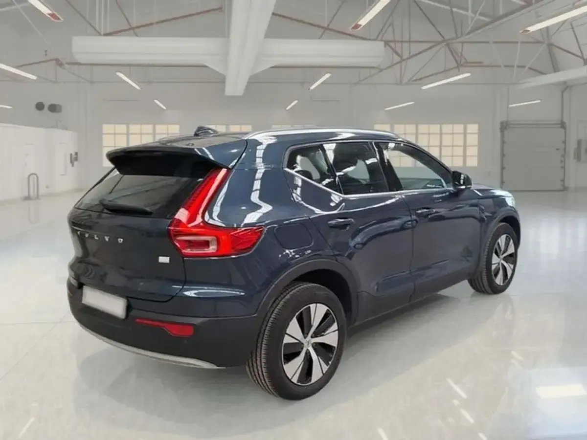 Usata Volvo XC40 129 CV (94 kW) 2021 Blu SUV
