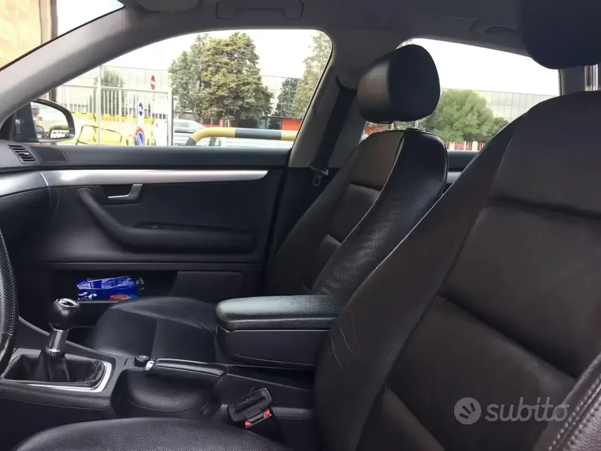 Usata Audi A4 Ambiente 140 CV (102 kW) 2006 Grigio Berlina