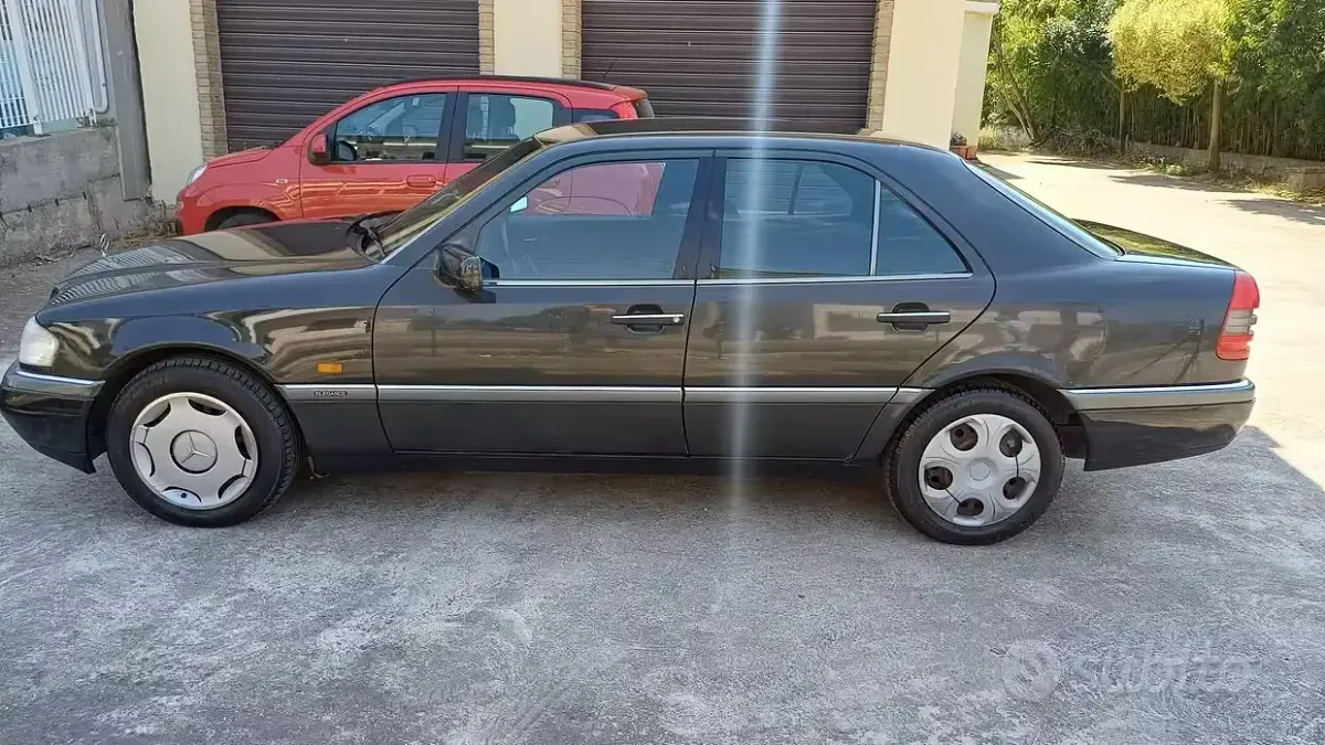 Usata Mercedes C180 1994 Nero Berlina