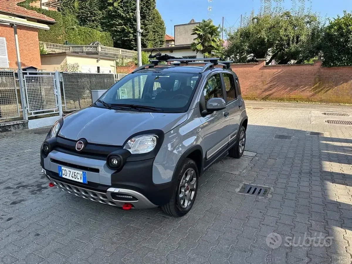 Usata Fiat Panda Cross Cross 84 CV (61 kW) 2021 Grigio Utilitaria