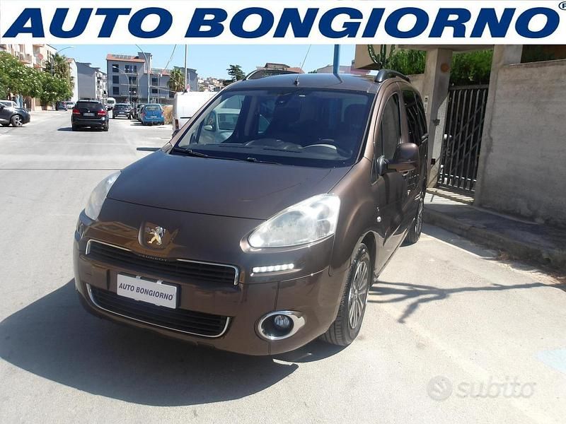 Marrone Usata 2013 Peugeot TePee Outdoor Berlina | 7500 € (Ottimo prezzo) - Immagine 1/4