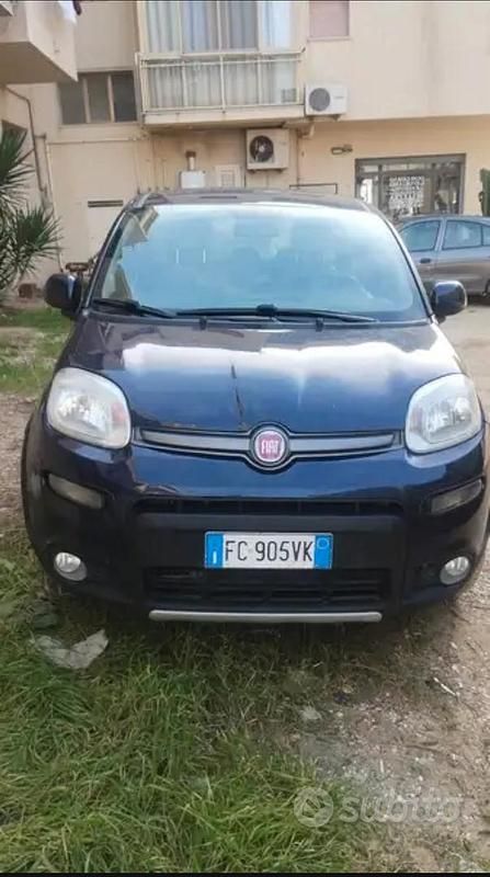 Usata Fiat Panda 4x4 S 95 CV (69 kW) 2016 Blu Utilitaria