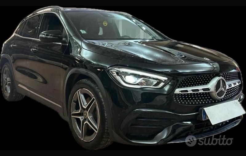 Usata Mercedes GLA200 Premium 150 CV (110 kW) 2021 Nero SUV