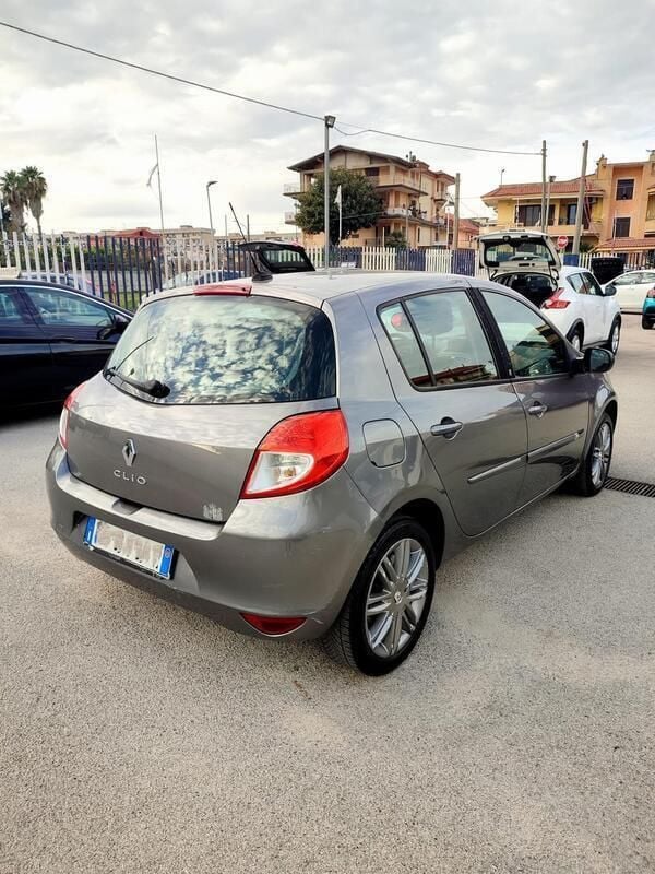 Usata Renault Clio II 111 CV (81 kW) 2011 Grigio Berlina