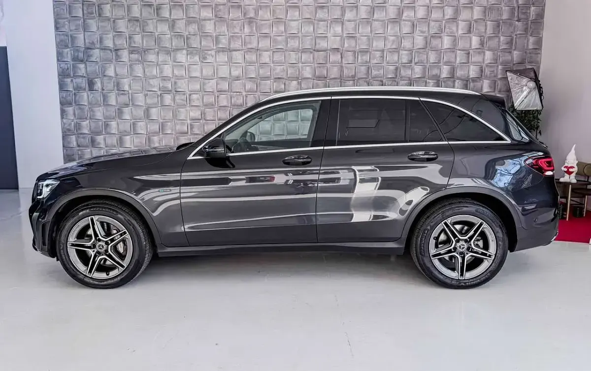 Usata Mercedes GLC300 Premium 211 CV (155 kW) 2021 Grigio SUV