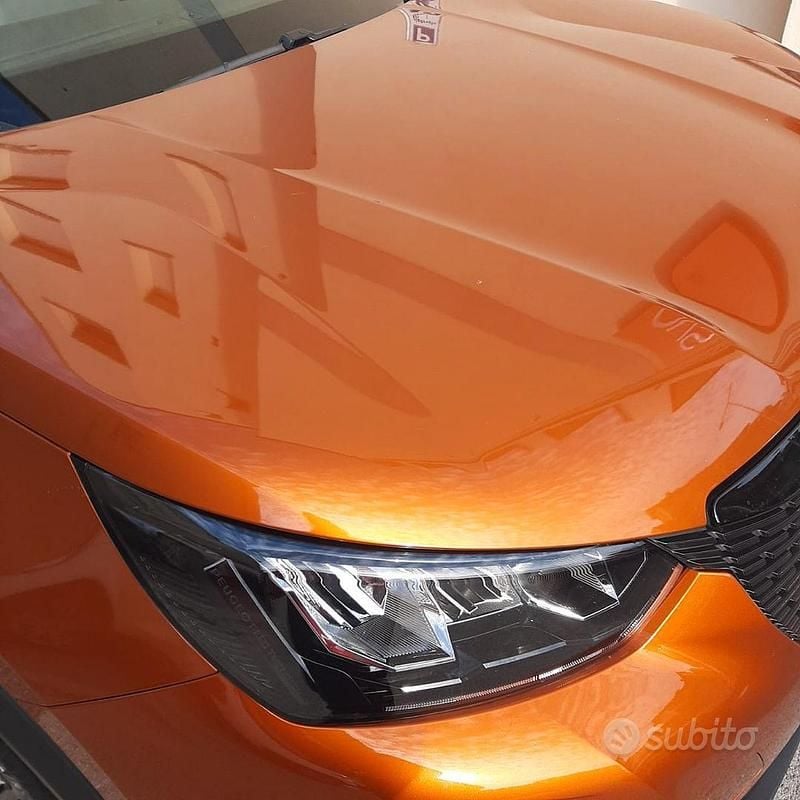Usata Peugeot 2008 Active 102 CV (75 kW) 2022 Arancione SUV