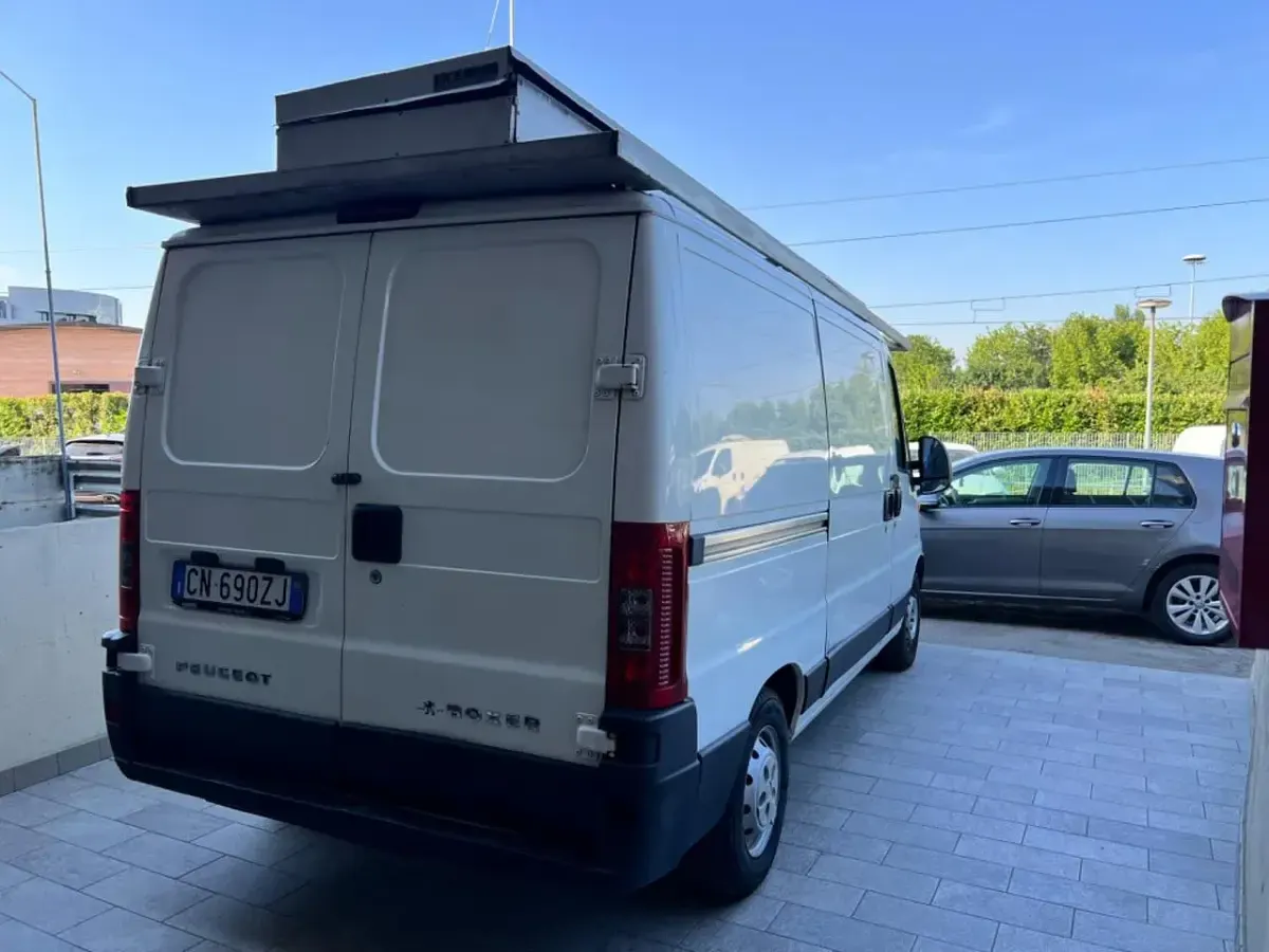 Usata Peugeot Boxer 100 CV (73 kW) 2004 Bianco Furgone