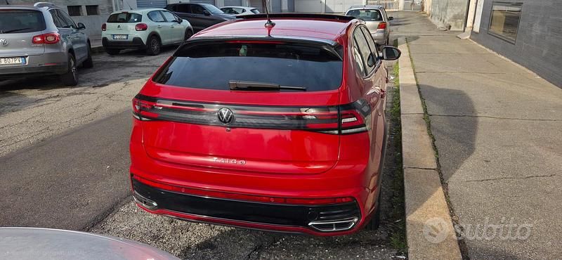 Usata VW Taigo R-line 110 CV (80 kW) 2023 Rosso SUV