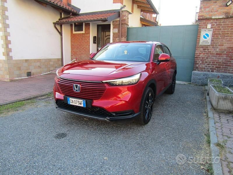 Usata Honda HR-V Hybrid 107 CV (78 kW) 2023 Rosso SUV