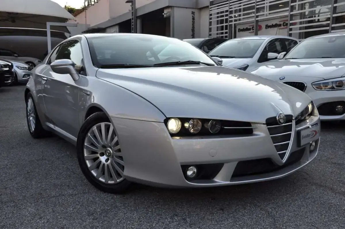 Usata Alfa Romeo Brera 185 CV (136 kW) 2007 Argento metallizzato Coupé