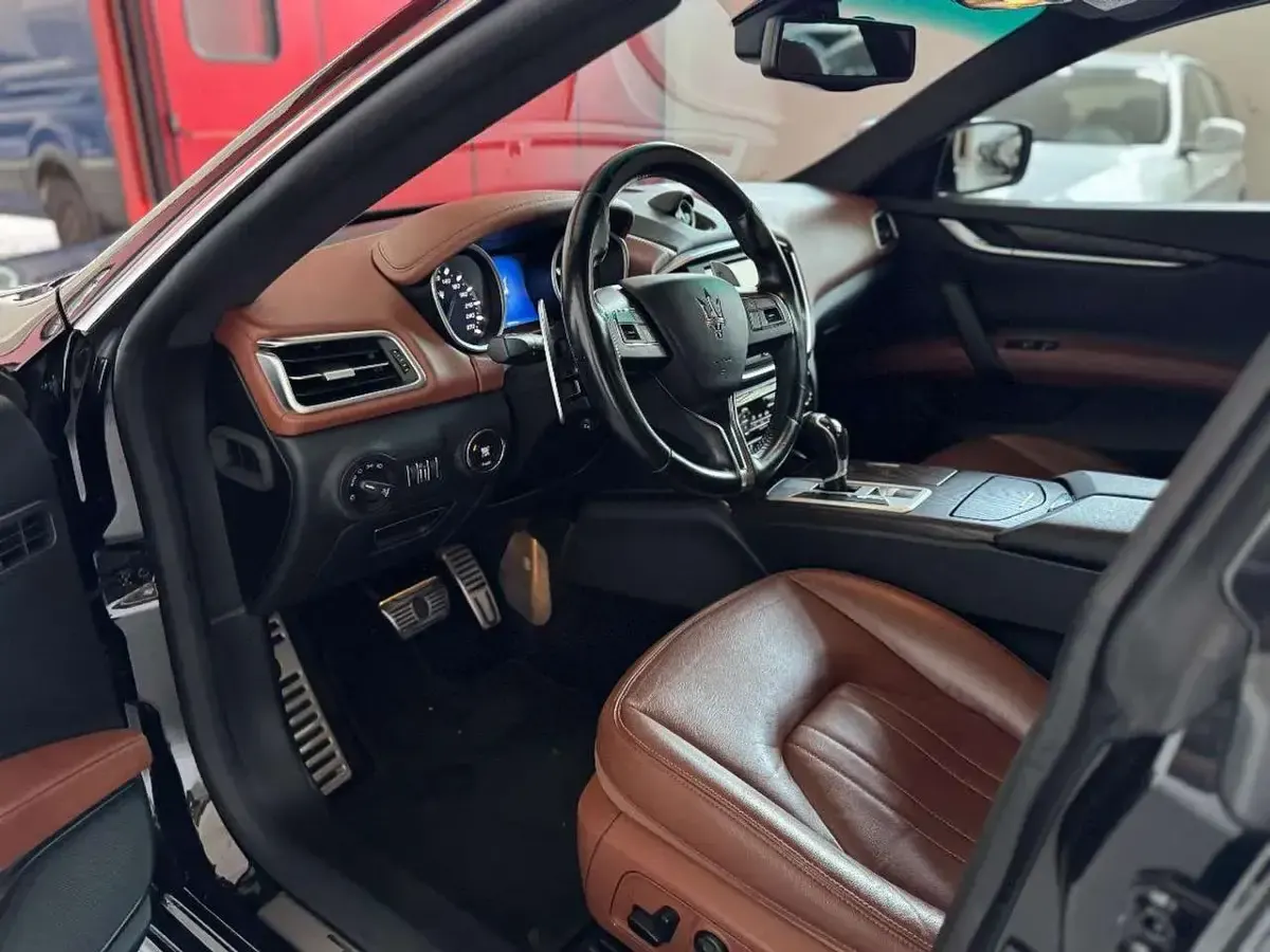 Usata Maserati Ghibli 275 CV (202 kW) 2016 Nero Berlina