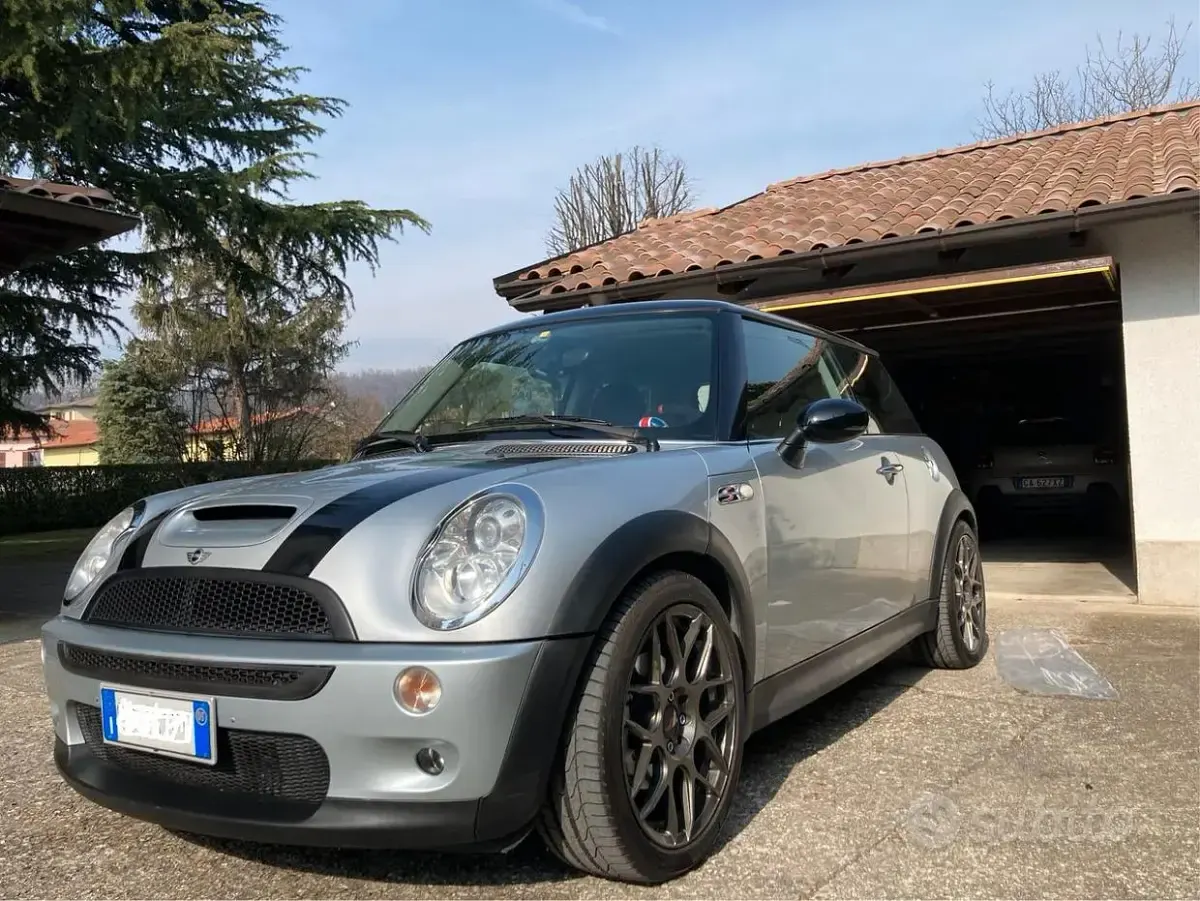 Usata Mini Cooper S 170 CV (125 kW) 2005 Grigio Utilitaria