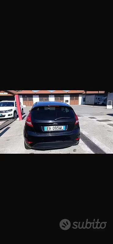 Usata Ford Fiesta 2012 Nero Utilitaria