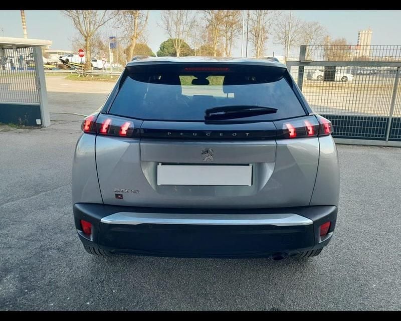 Usata Peugeot 2008 Allure 102 CV (75 kW) 2022 Grigio SUV