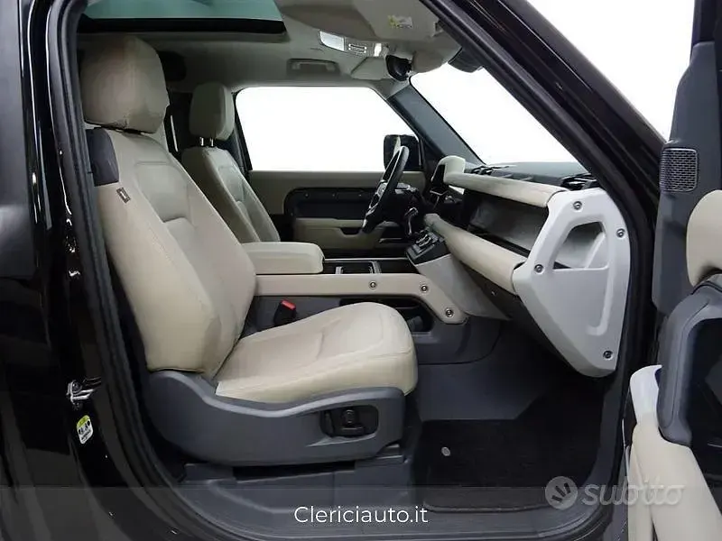 Occasion Land Rover Defender SE 250 ch (183 kW) 2023 Noir SUV