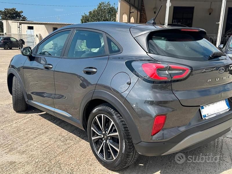 Usata Ford Puma Titanium 120 CV (88 kW) 2021 Grigio SUV