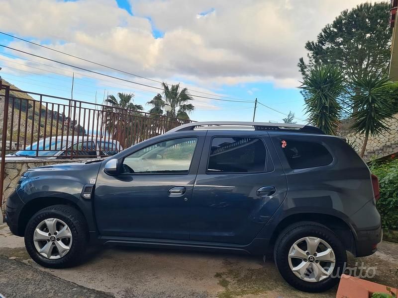Begagnad Dacia Duster Prestige 116 HK (85 kW) 2018 Grå SUV