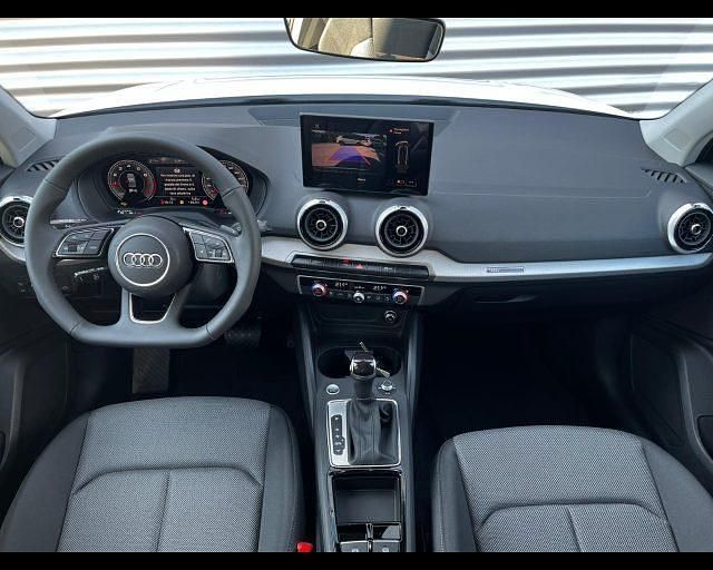 Nuova Audi Q2 S-Line 150 CV (110 kW) 2025 Bianco arkona SUV