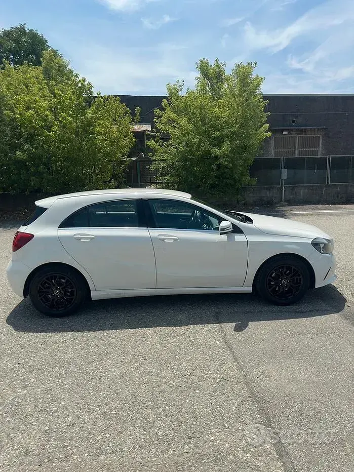 Usata Mercedes 180 109 CV (80 kW) 2016 Bianco Berlina