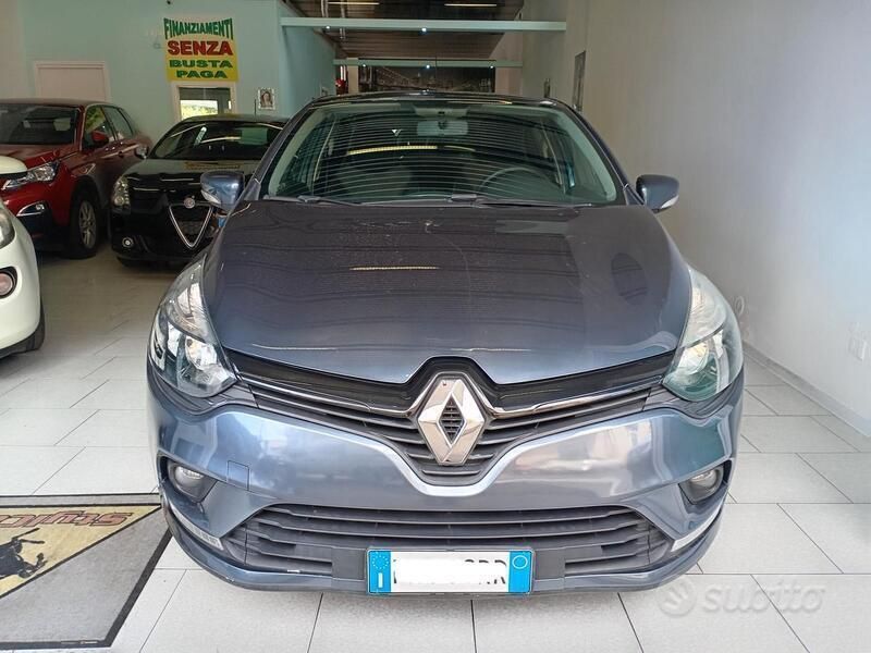 Blu Usata 2018 Renault Clio IV Tre volumi | 8700 € (Buon prezzo) - Immagine 1/4