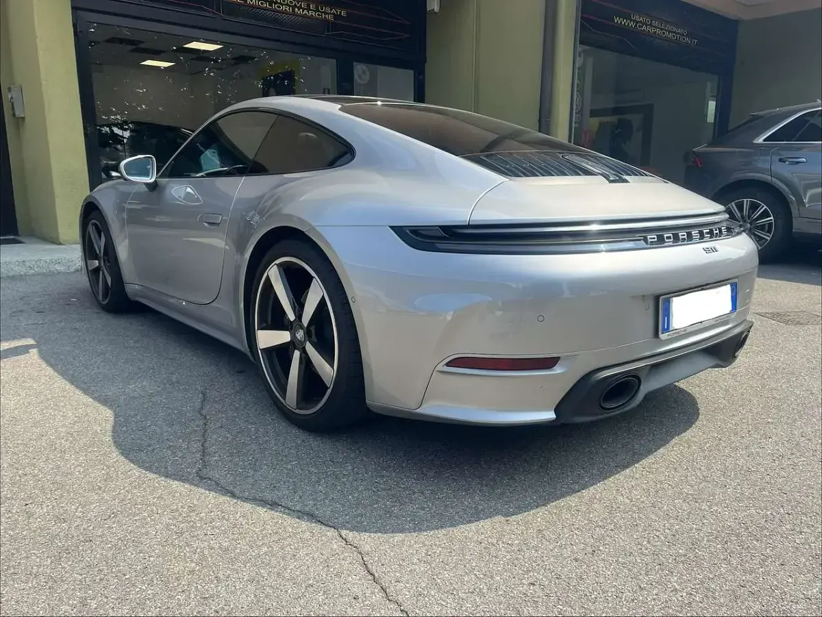 Usata Porsche 911 Carrera 394 CV (289 kW) 2024 Grigio Coupé