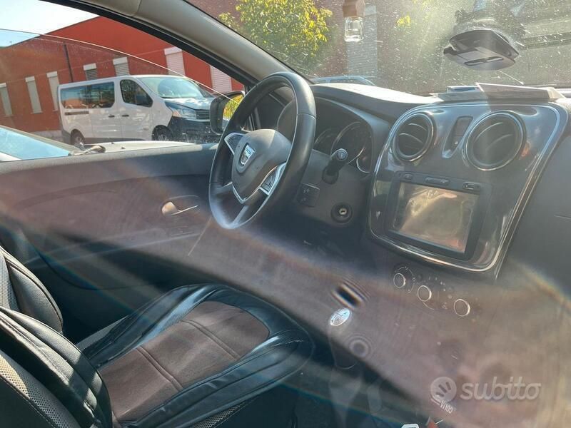 Usata Dacia Sandero Comfort 95 CV (69 kW) 2019 Bianco Utilitaria