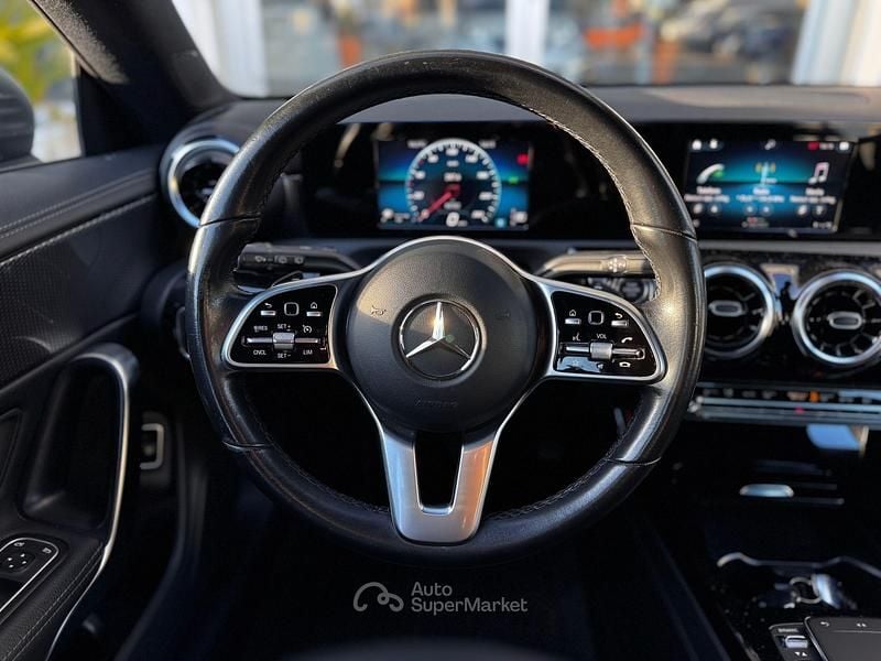 Usata Mercedes CLA200 150 CV (110 kW) 2020 Gray Station wagon