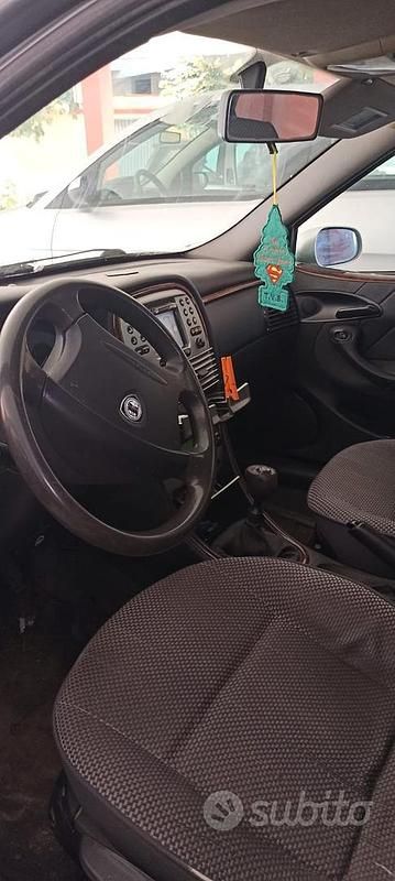 Usata Lancia Lybra 116 CV (85 kW) 2003 Grigio Station wagon