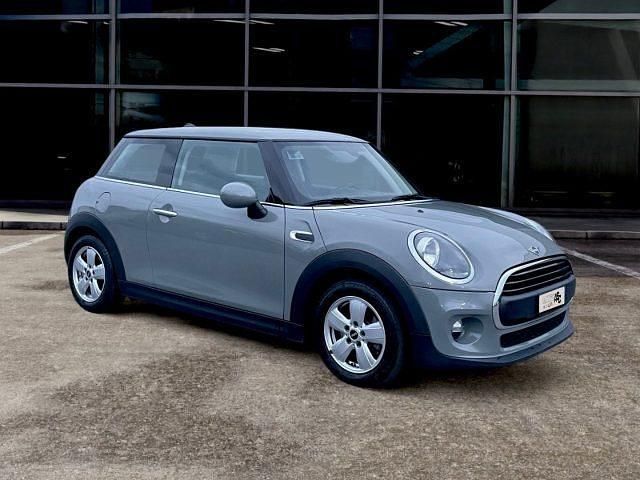 Usata Mini ONE 102 CV (75 kW) 2019 Grigio Utilitaria