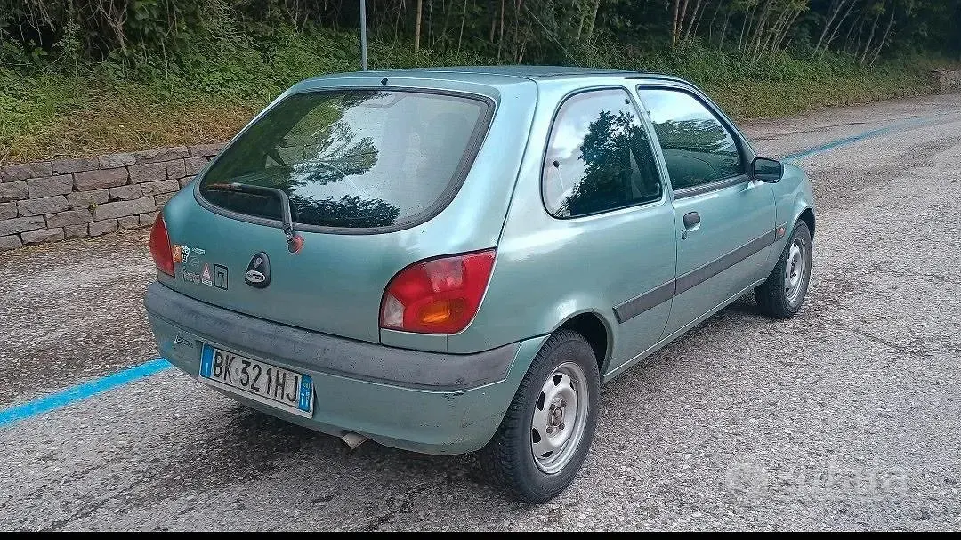 Usata Ford Fiesta 49 CV (36 kW) 2000 Utilitaria