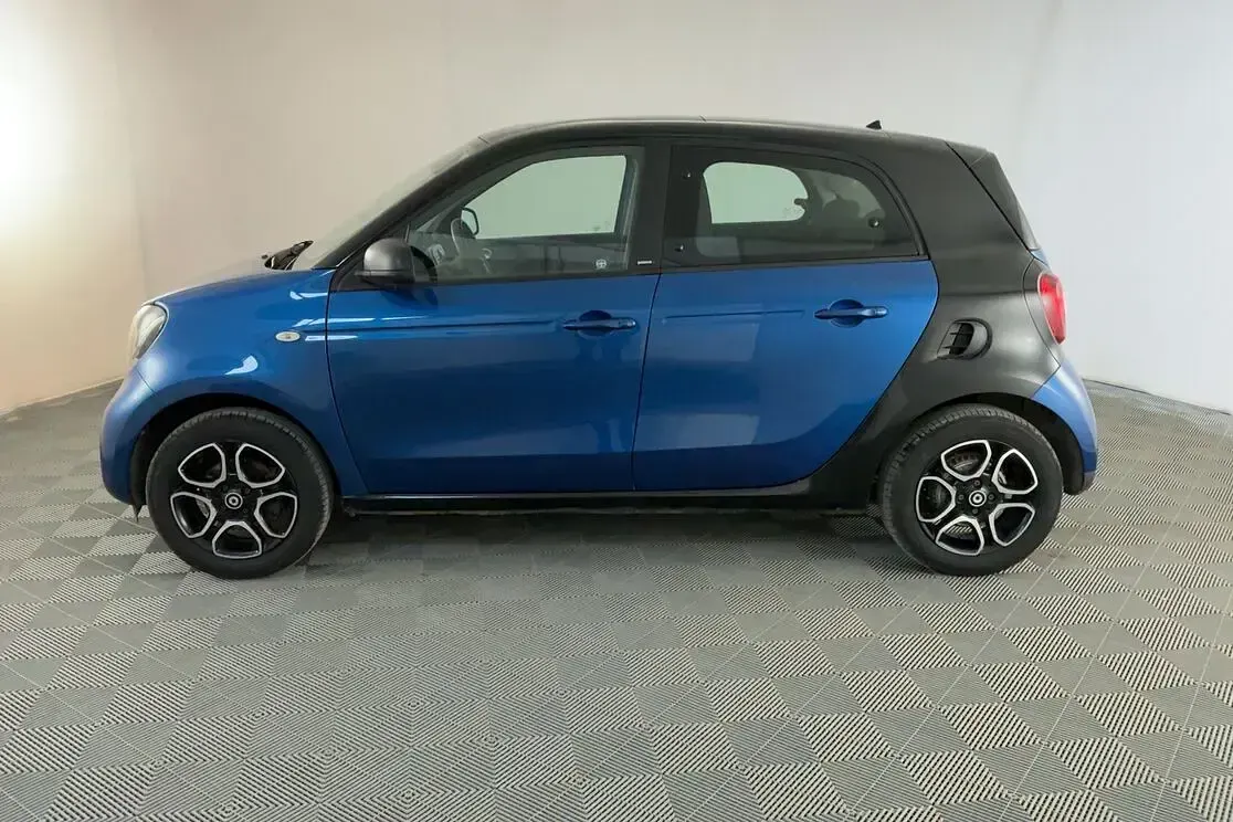 Usata Smart ForFour Passion 90 CV (66 kW) 2019 Blu Utilitaria