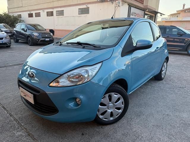 Blu/azzurro(met.) Usata 2011 Ford Ka Plus Utilitaria | 4900 € (Buon prezzo) - Immagine 1/4