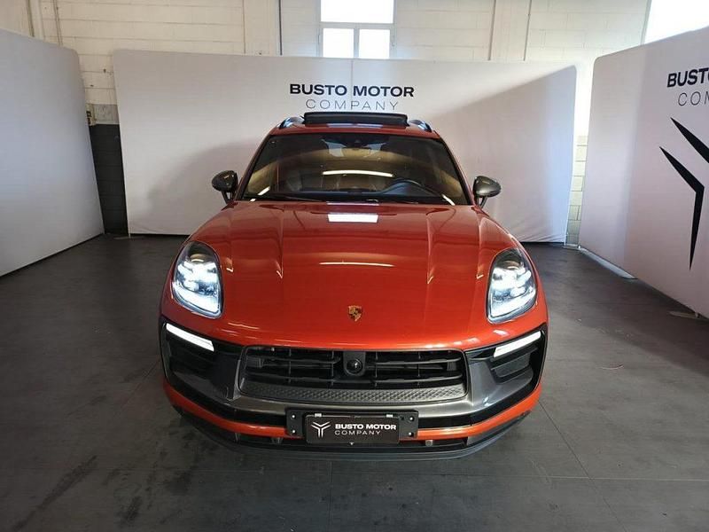 Usata Porsche Macan Chrono 265 CV (194 kW) 2023 Arancione SUV