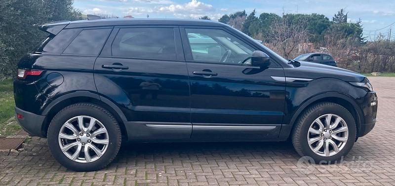 Usata Land Rover Range Rover evoque 2019 Nero SUV