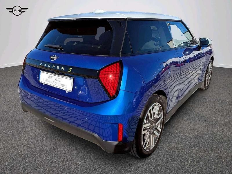Nuova Mini Cooper SE Classic 160 kW (218 CV) 2025 Blu/azzurro Utilitaria