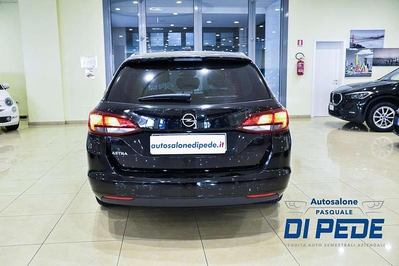 Usata Opel Astra Business 122 CV (89 kW) 2021 Nero Station wagon