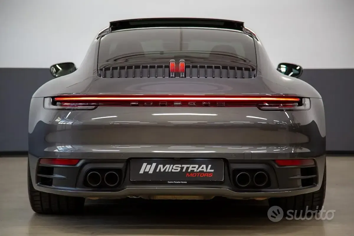 Usata Porsche 911 Carrera 385 CV (283 kW) 2021 Grigio Coupé