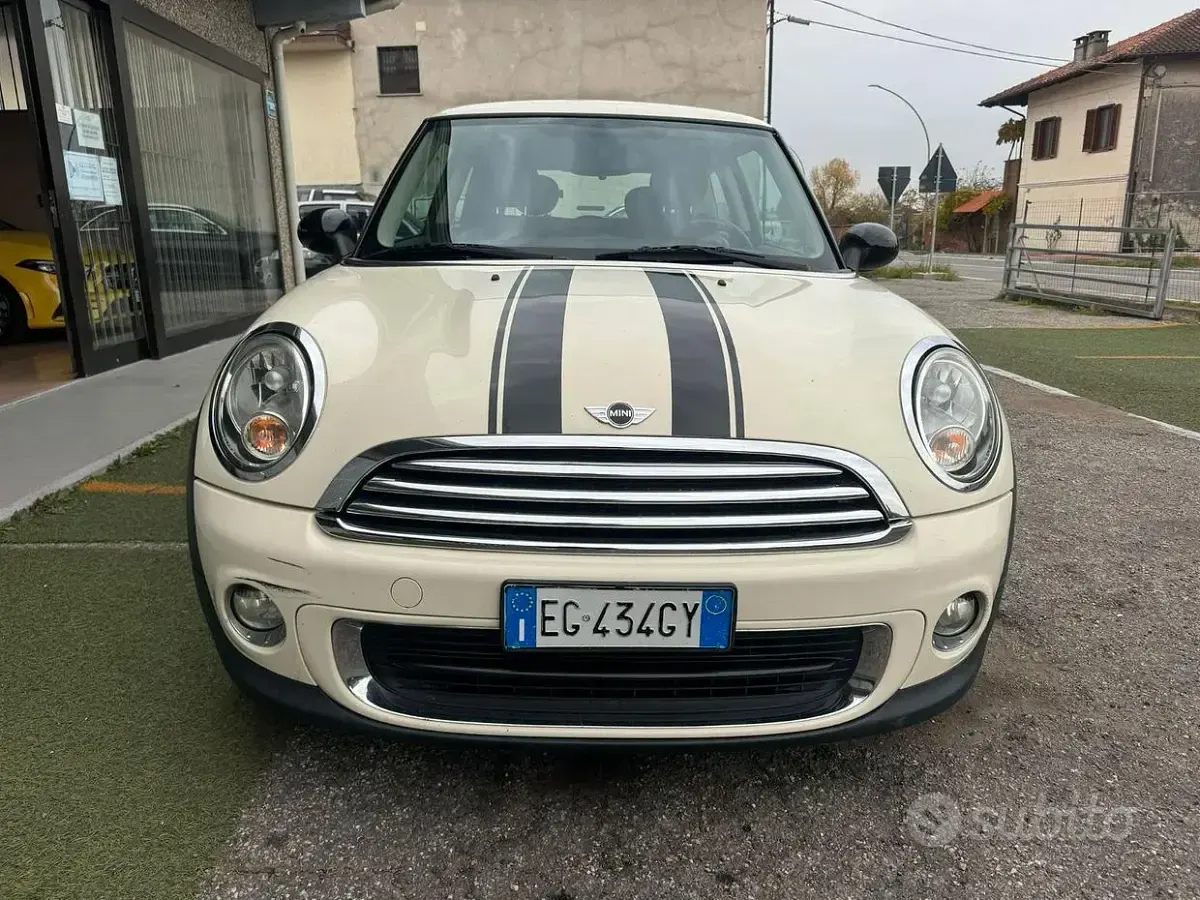 Usata Mini Cooper 2011 Bianco Utilitaria
