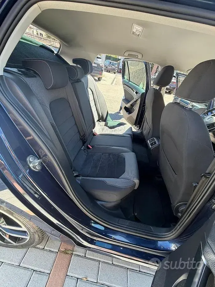 Usata VW Golf VII 105 CV (77 kW) 2016 Blu Berlina
