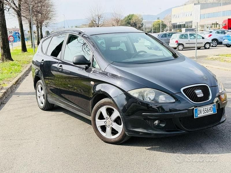 Usata Seat Altea XL 105 CV (77 kW) 2009 Nero Monovolume