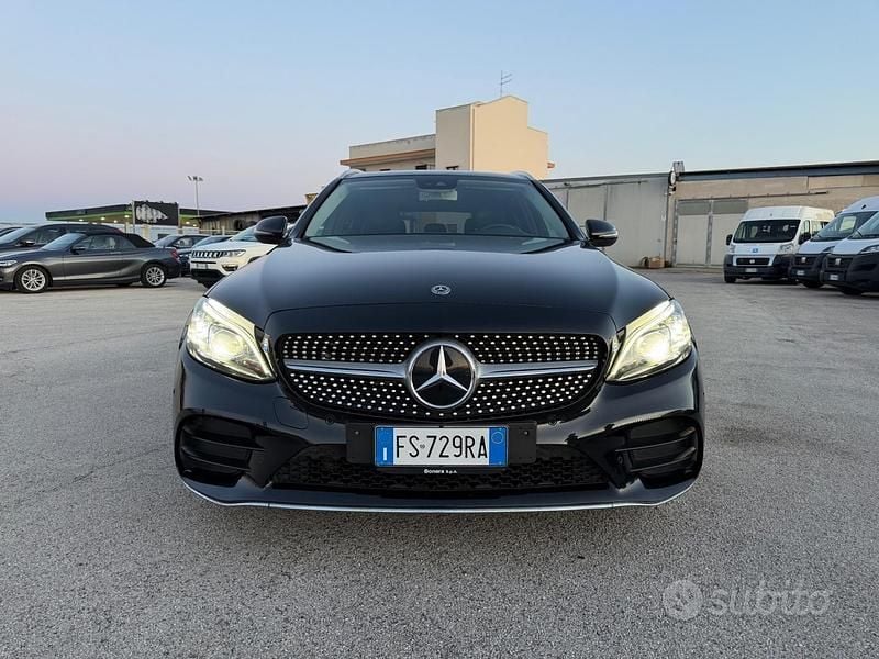 Usata Mercedes C220 194 CV (142 kW) 2018 Nero Station wagon