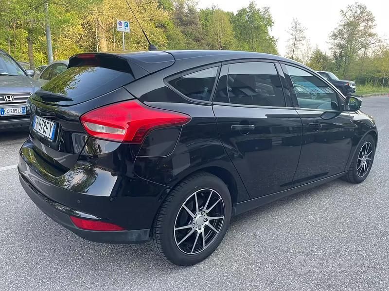Usata Ford Focus 95 CV (69 kW) 2018 Nero Berlina