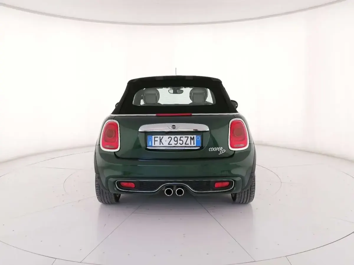 Usata Mini Cooper SD Cabriolet 170 CV (125 kW) 2017 Verde Cabrio