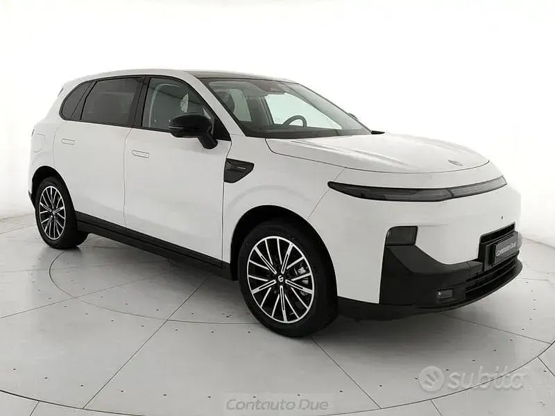 Nuova Leapmotor B10 215 CV (158 kW) 2026 Bianco SUV